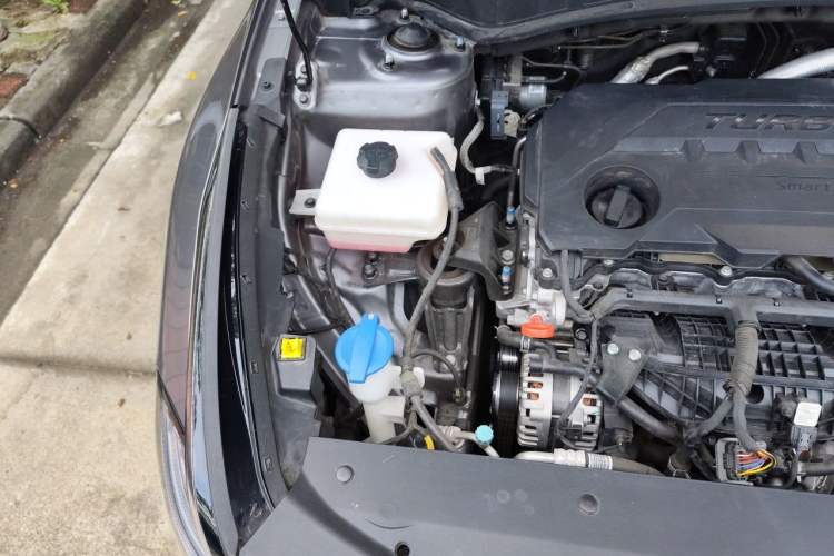 Used Kia Sportage (Chinese Domestic Model) 2023 2.0T Two-Wheel-Drive Prestige Edition Engine Bay Right