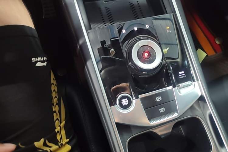 Used Kia Sportage (Chinese Domestic Model) 2023 2.0T Two-Wheel-Drive Prestige Edition Gear Lever