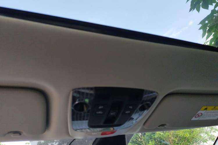 Used Kia Sportage (Chinese Domestic Model) 2023 2.0T Two-Wheel-Drive Prestige Edition Headliner