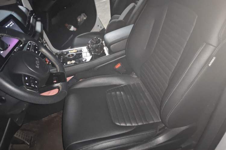 Used Kia Sportage (Chinese Domestic Model) 2023 2.0T Four-Wheel Drive Premium Edition Left Front Seat