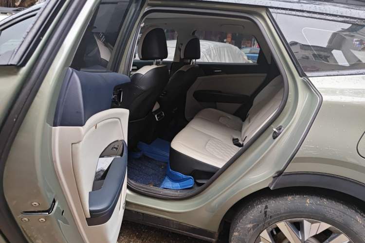 Used Kia Sportage (Chinese Domestic Model) 2023 2.0L HEV Two-Wheel Drive Flagship Edition Left Rear Seat