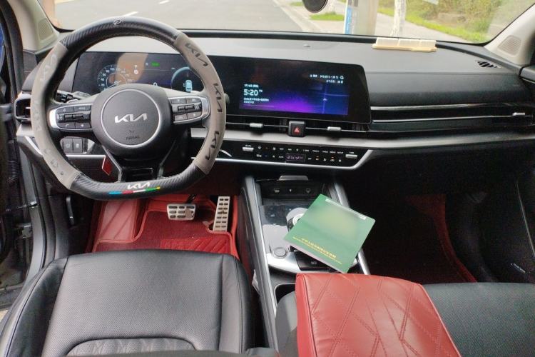 Used Kia Sportage (Chinese Domestic Model) 2023 2.0T Two-Wheel Drive Flagship Edition Center Console