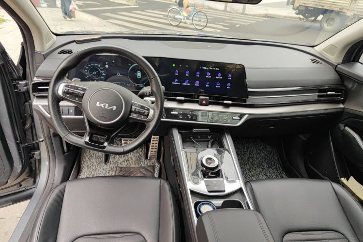 Used Kia Sportage (Chinese Domestic Model) 2023 2.0T Two-Wheel-Drive Prestige Edition Center Console