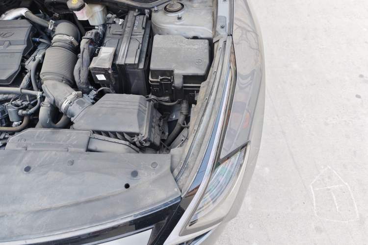 Used Kia Sportage (Chinese Domestic Model) 2023 2.0T Two-Wheel-Drive Prestige Edition Engine Bay Left