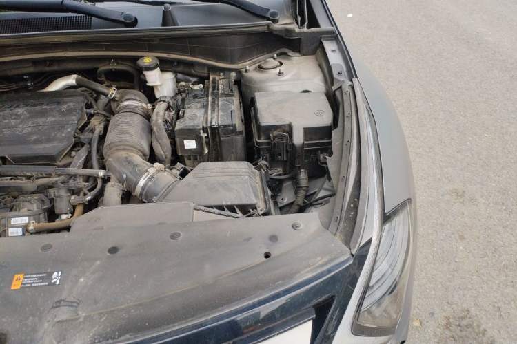 Used Kia Sportage (Chinese Domestic Model) 2023 2.0T Two-Wheel Drive Flagship Edition Engine Bay Left