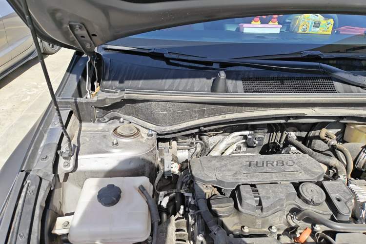 Used Kia Sportage (Chinese Domestic Model) 2023 1.5T Two-Wheel Drive Luxury Edition Engine Bay Right