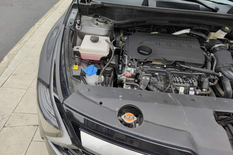 Used Kia Sportage (Chinese Domestic Model) 2023 2.0T Two-Wheel-Drive Prestige Edition Engine Bay Right