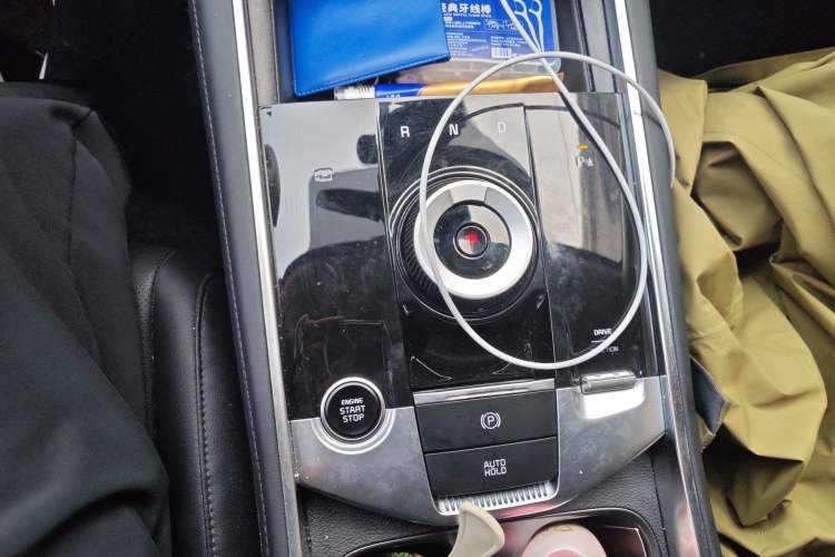 Used Kia Sportage (Chinese Domestic Model) 2023 2.0T Two-Wheel-Drive Prestige Edition Gear Lever