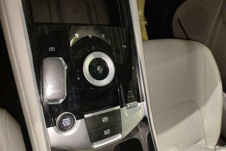 Used Kia Sportage (Chinese Domestic Model) 2023 1.5T Two-Wheel Drive Prestige Edition Gear Lever