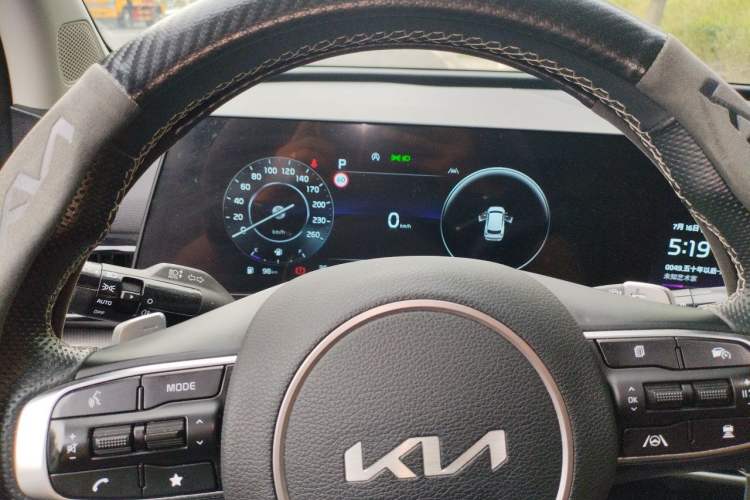 Used Kia Sportage (Chinese Domestic Model) 2023 2.0T Two-Wheel Drive Flagship Edition Instrument Cluster