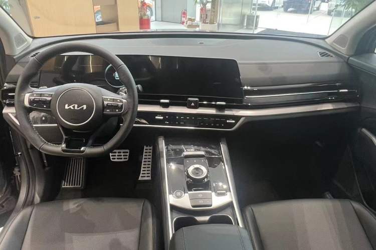 Used Kia Sportage (Chinese Domestic Model) 2023 1.5T Two-Wheel Drive Prestige Edition Interior 1
