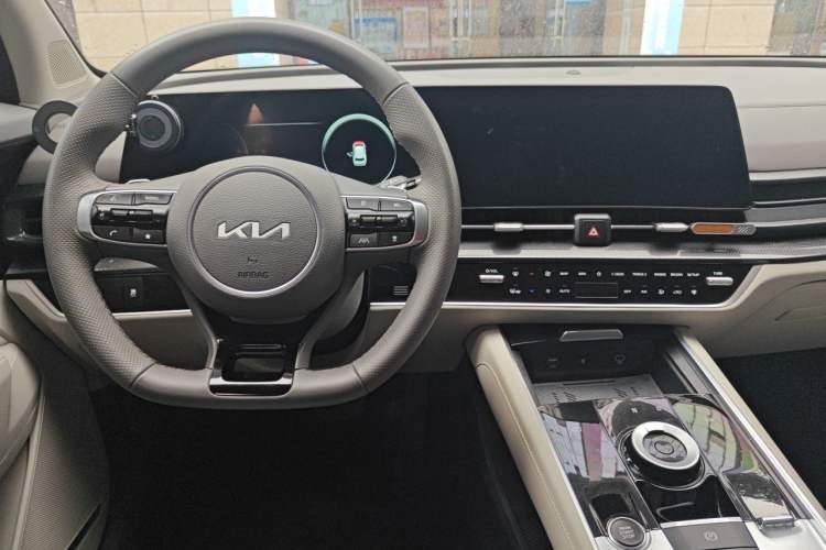 Used Kia Sportage (Chinese Domestic Model) 2023 1.5T Two-Wheel Drive Prestige Edition Interior 2