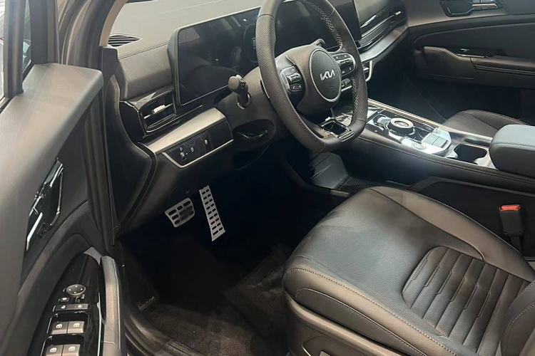 Used Kia Sportage (Chinese Domestic Model) 2023 1.5T Two-Wheel Drive Prestige Edition Interior 4