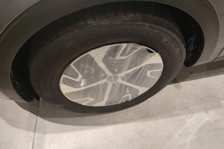 Used Kia Sportage (Chinese Domestic Model) 2023 1.5T Two-Wheel Drive Prestige Edition Left Front Wheel Hub