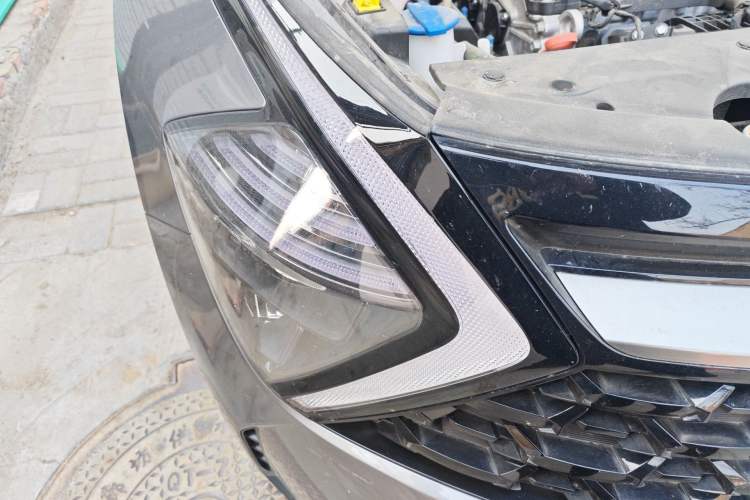 Used Kia Sportage (Chinese Domestic Model) 2023 2.0T Two-Wheel-Drive Prestige Edition Right Front Headlight