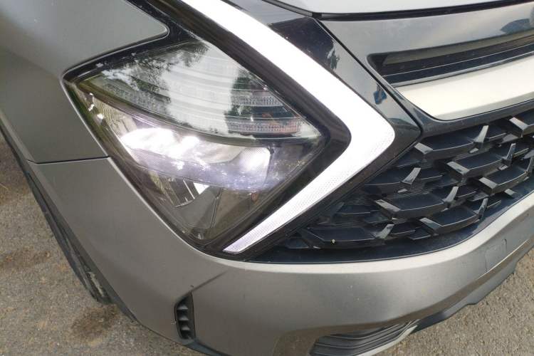Used Kia Sportage (Chinese Domestic Model) 2023 2.0T Two-Wheel Drive Flagship Edition Right Front Headlight