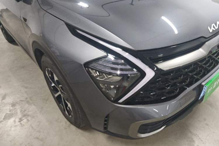 Used Kia Sportage (Chinese Domestic Model) 2023 2.0L HEV Two-Wheel Drive Prestige Edition Right Front Headlight