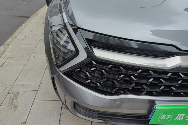 Used Kia Sportage (Chinese Domestic Model) 2023 2.0T Two-Wheel-Drive Prestige Edition Right Front Headlight