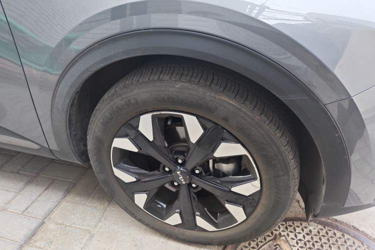 Used Kia Sportage (Chinese Domestic Model) 2023 2.0T Two-Wheel-Drive Prestige Edition Right Front Wheel Hub