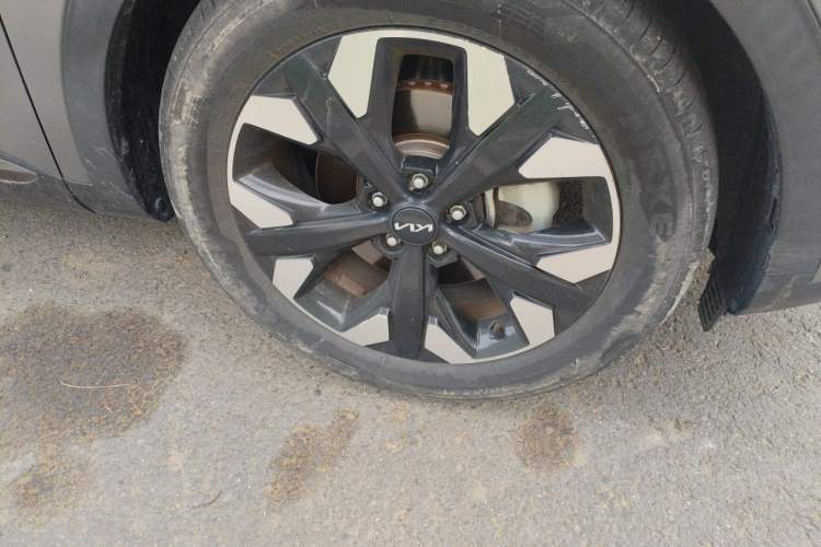 Used Kia Sportage (Chinese Domestic Model) 2023 2.0T Two-Wheel Drive Flagship Edition Right Front Wheel Hub