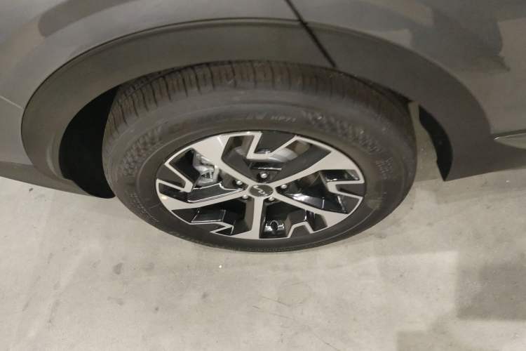 Used Kia Sportage (Chinese Domestic Model) 2023 1.5T Two-Wheel Drive Prestige Edition Right Rear Wheel Hub