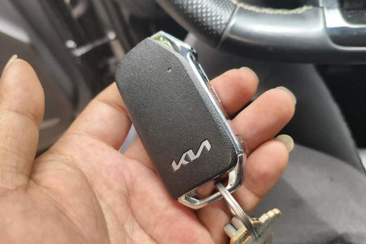 Used Kia Sportage (Chinese Domestic Model) 2023 2.0T Two-Wheel Drive Luxury Edition Vehicle Key