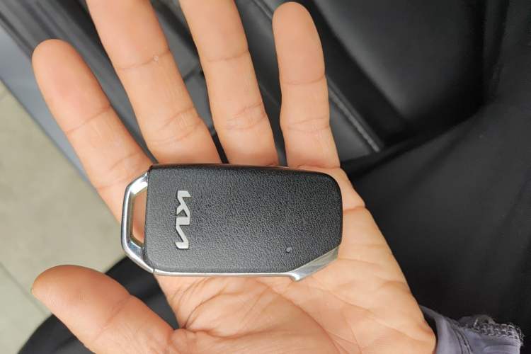 Used Kia Sportage (Chinese Domestic Model) 2023 2.0T Two-Wheel-Drive Prestige Edition Vehicle Key