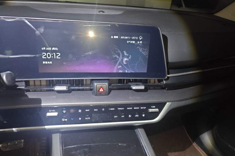 Used Kia Sportage (Chinese Domestic Model) 2023 2.0T Two-Wheel-Drive Prestige Edition Audio And AC Panel