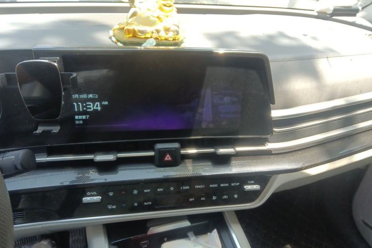 Used Kia Sportage (Chinese Domestic Model) 2023 1.5T Two-Wheel Drive Prestige Edition Audio And AC Panel