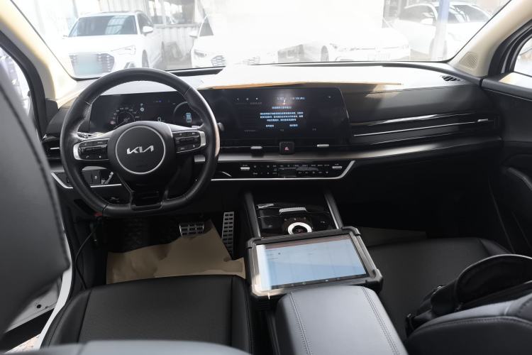 Used Kia Sportage (Chinese Domestic Model) 2023 2.0T Two-Wheel-Drive Prestige Edition Center Console
