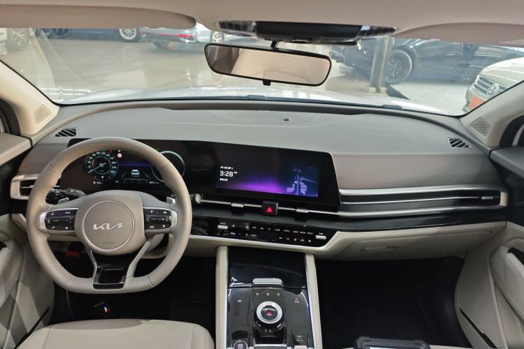 Used Kia Sportage (Chinese Domestic Model) 2023 1.5T Two-Wheel Drive Prestige Edition Center Console