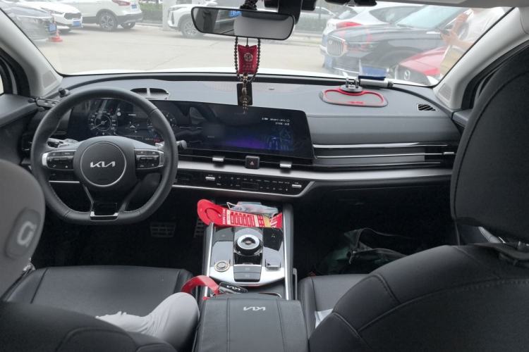 Used Kia Sportage (Chinese Domestic Model) 2023 2.0T Two-Wheel-Drive Prestige Edition Center Console