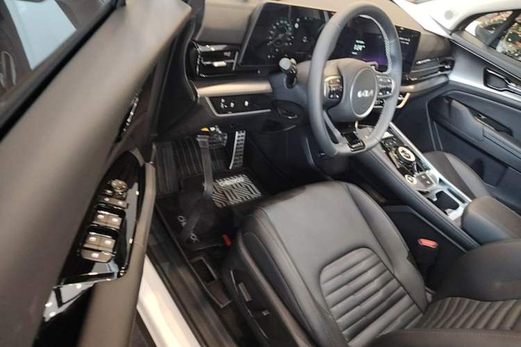 Used Kia Sportage (Chinese Domestic Model) 2023 2.0T Two-Wheel-Drive Prestige Edition Driver Seat