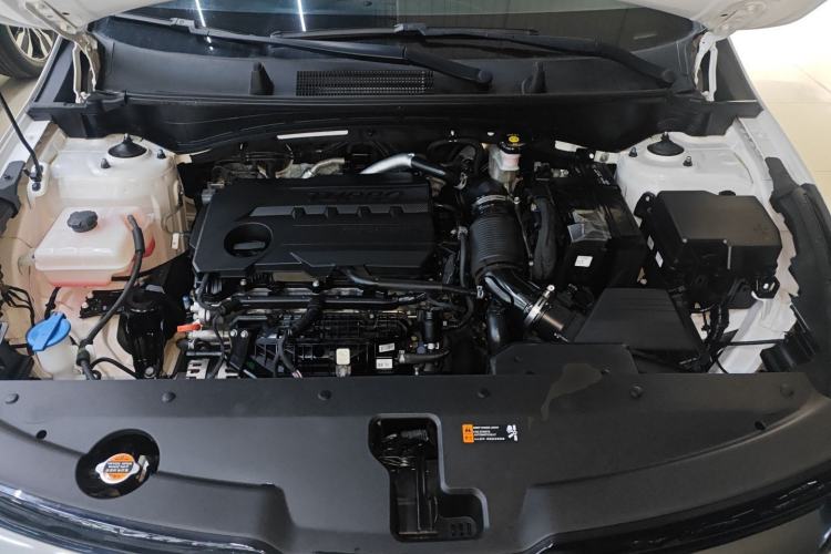 Used Kia Sportage (Chinese Domestic Model) 2023 2.0T Two-Wheel-Drive Prestige Edition Engine Bay