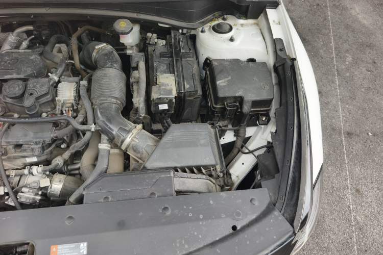 Used Kia Sportage (Chinese Domestic Model) 2023 1.5T Two-Wheel Drive Prestige Edition Engine Bay Left