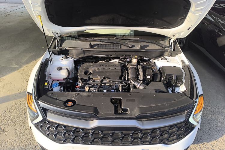 Used Kia Sportage (Chinese Domestic Model) 2023 2.0T Two-Wheel-Drive Prestige Edition Engine Bay