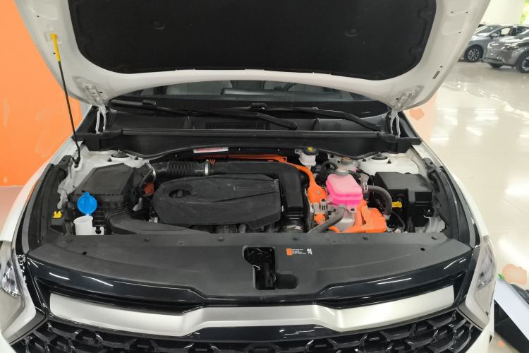 Used Kia Sportage (Chinese Domestic Model) 2023 2.0L HEV Two-Wheel Drive Prestige Edition Engine Bay