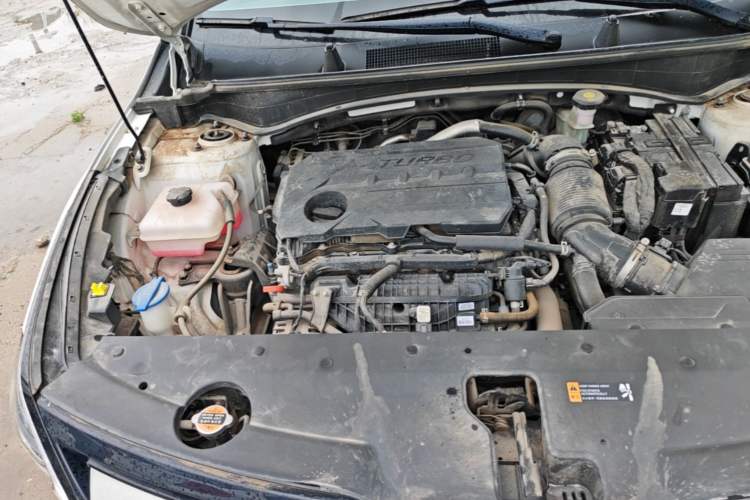 Used Kia Sportage (Chinese Domestic Model) 2023 2.0T Two-Wheel-Drive Prestige Edition Engine Bay Right