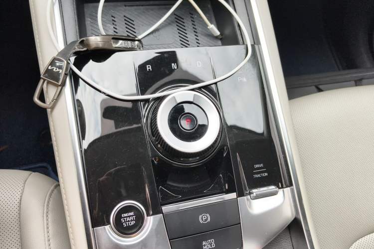 Used Kia Sportage (Chinese Domestic Model) 2023 1.5T Two-Wheel Drive Prestige Edition Gear Lever
