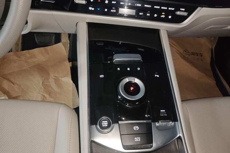 Used Kia Sportage (Chinese Domestic Model) 2023 1.5T Two-Wheel Drive Prestige Edition Gear Lever