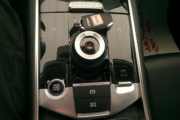 Used Kia Sportage (Chinese Domestic Model) 2023 2.0T Two-Wheel-Drive Prestige Edition Gear Lever