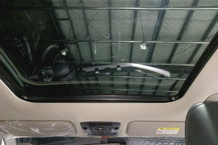 Used Kia Sportage (Chinese Domestic Model) 2023 2.0T Two-Wheel Drive Flagship Edition Headliner