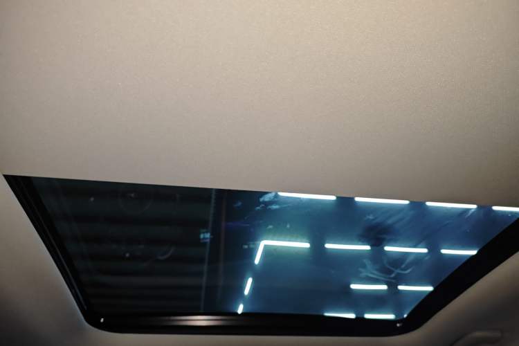 Used Kia Sportage (Chinese Domestic Model) 2023 2.0T Two-Wheel-Drive Prestige Edition Headliner