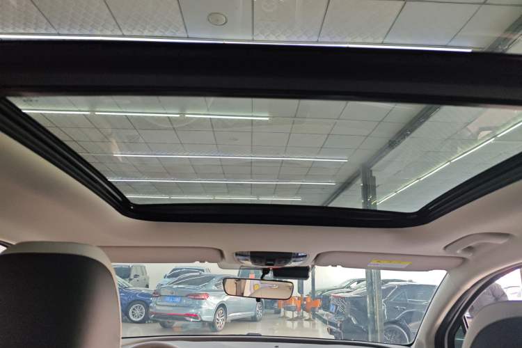 Used Kia Sportage (Chinese Domestic Model) 2023 1.5T Two-Wheel Drive Prestige Edition Headliner