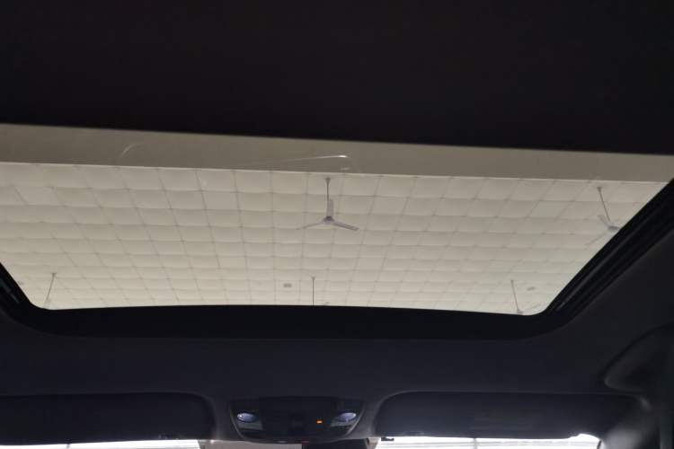 Used Kia Sportage (Chinese Domestic Model) 2023 2.0T Two-Wheel Drive Flagship Edition Headliner