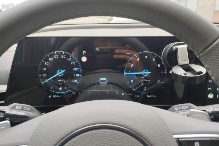 Used Kia Sportage (Chinese Domestic Model) 2023 1.5T Two-Wheel Drive Luxury Edition Instrument Cluster