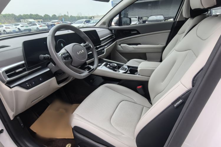 Used Kia Sportage (Chinese Domestic Model) 2023 1.5T Two-Wheel Drive Prestige Edition Interior 4