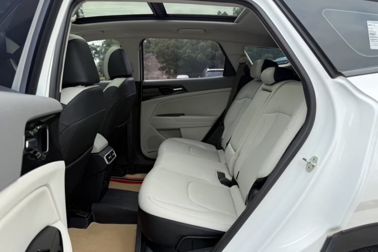 Used Kia Sportage (Chinese Domestic Model) 2023 1.5T Two-Wheel Drive Prestige Edition Interior 5