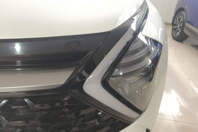 Used Kia Sportage (Chinese Domestic Model) 2023 2.0T Two-Wheel-Drive Prestige Edition Left Front Headlight