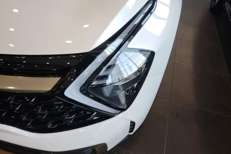 Used Kia Sportage (Chinese Domestic Model) 2023 2.0T Two-Wheel-Drive Prestige Edition Left Front Headlight